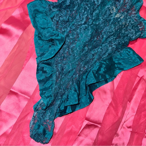 Vintage Victoria’s Secret Gold Label Completely Lace Elegant Ruffle Bodysuit - Picture 5 of 16